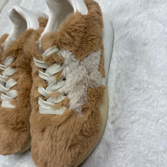STELLA MCCARTNEY
Loop faux fur sneakers - Picture 3 of 7